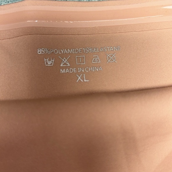 Solid Bandeau Bra - Picture 7 of 7